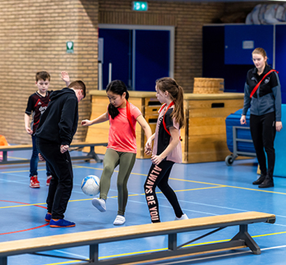 SSV_410x380_Ted-Walker-fotografie---Scoren-in-de-wijk-16.jpg